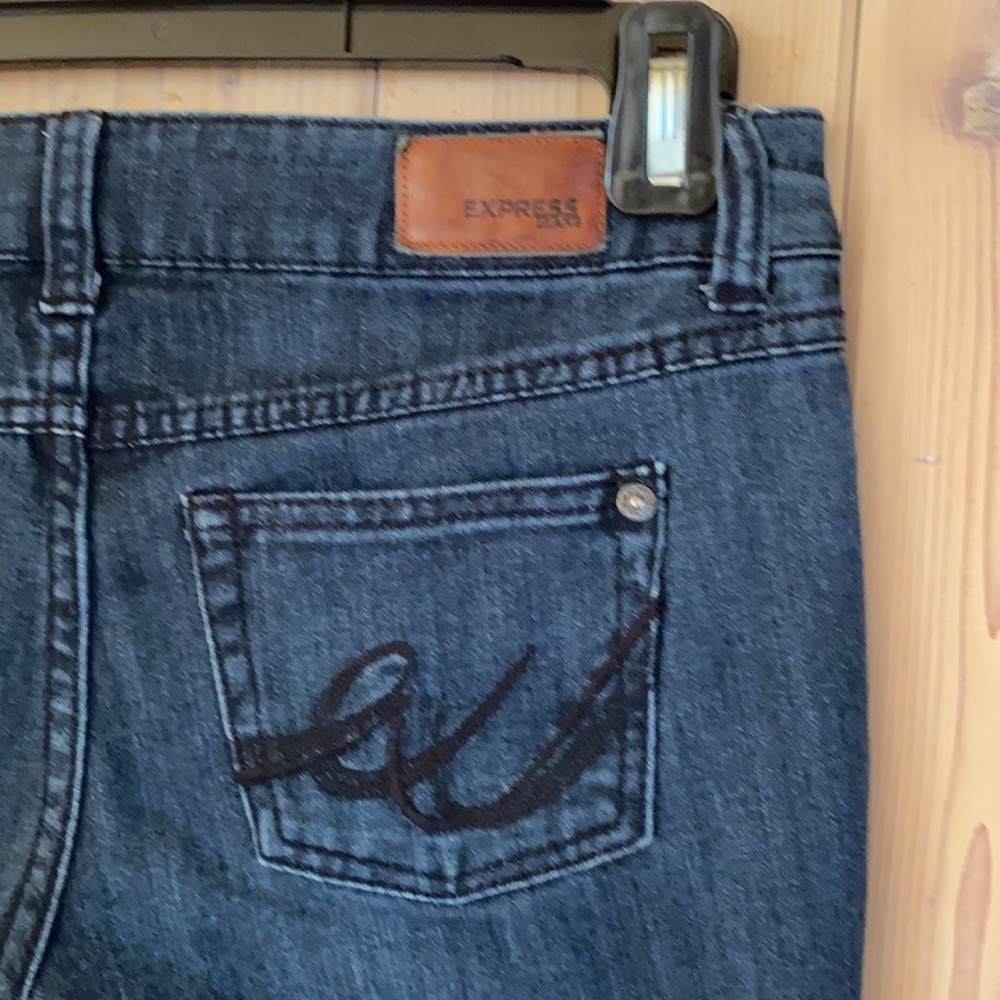 Express Jeans• Size 2• Flare• Mid Rise - Picture 4 of 6
